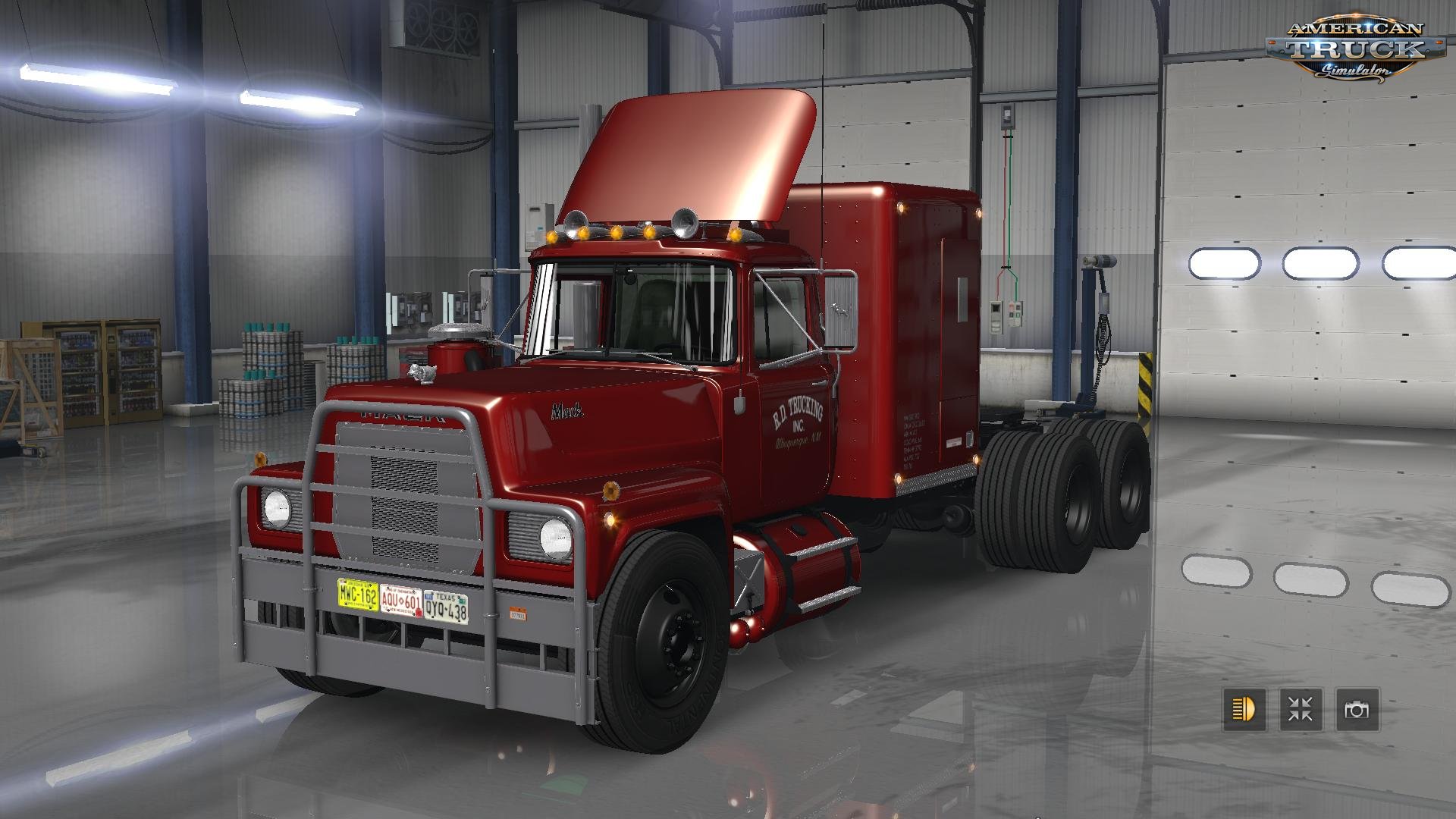 Mack RS 700 and RS 700 Rubber Duck version [1.31.x]